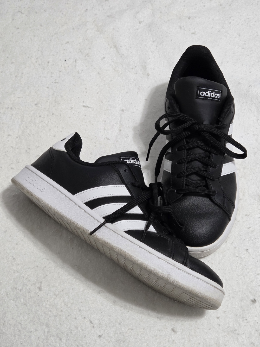 adidas Grand Court Men’s Low-Top Lifestyle Sneakers – Core Black/Cloud White